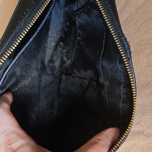 Michael Kors Jetset Crossbody - Picture 13 of 13